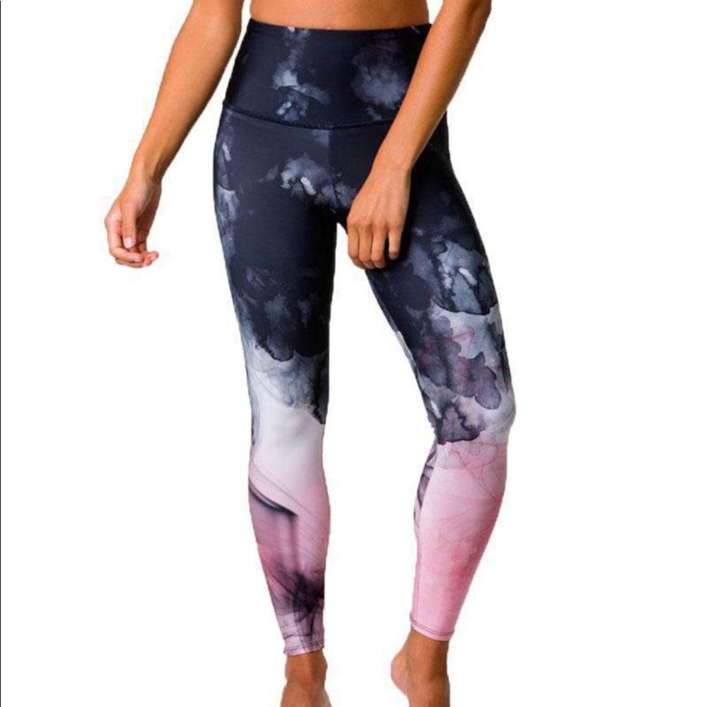 Onzie Smoky Charcoal/Pink Leggings, Ankle Length